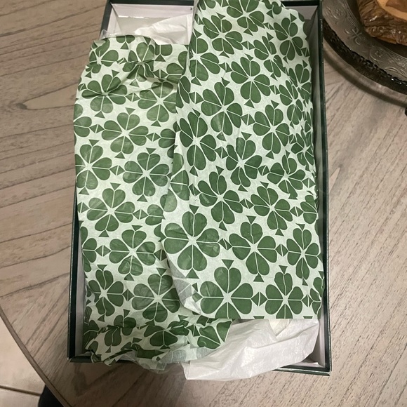 Never been worn, comes in original box Kate Spade Fez Glitz Sneakers size 10. - Picture 9 of 10